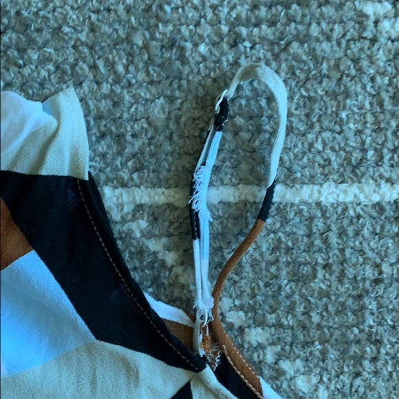 Ava Sky Cold Shoulder Top - Picture 3 of 4